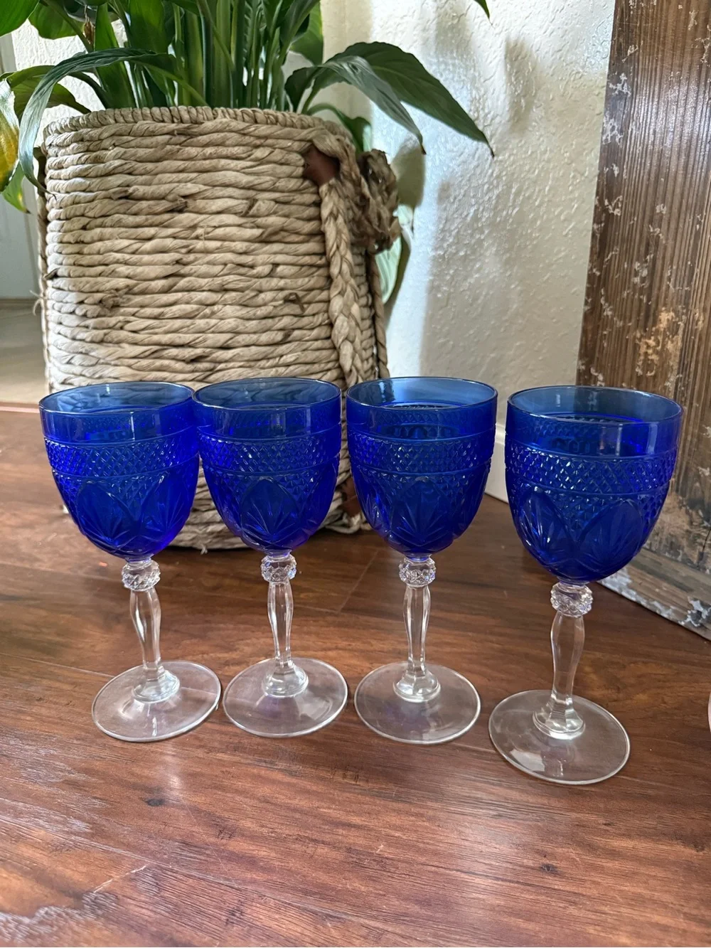 NIB Cristal D'Arques Sapphire Blue Antique Water Wine Goblet Set of 4
